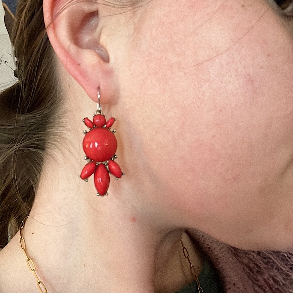 Red statement drop earrings - Picture 2 of 3